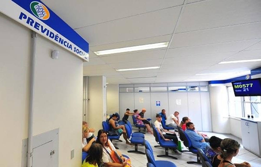 Ir para  <p>O impacto das greves do INSS e a inseguran&ccedil;a sobre o que vir&aacute; com a&nbsp;reforma da Previd&ecirc;ncia levaram a um aumento nas concess&otilde;es de aposentadoria. Segundo dados da Previd&ecirc;ncia...